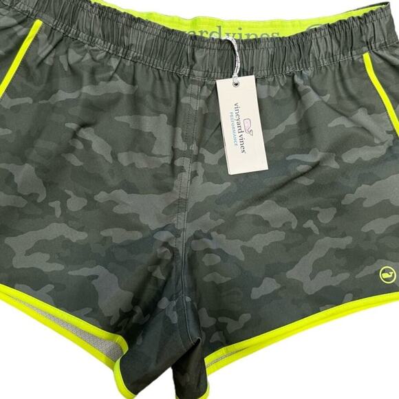 Vineyard Vines NWT Camo Green Sandbar Shorts Size Small - Picture 2 of 6